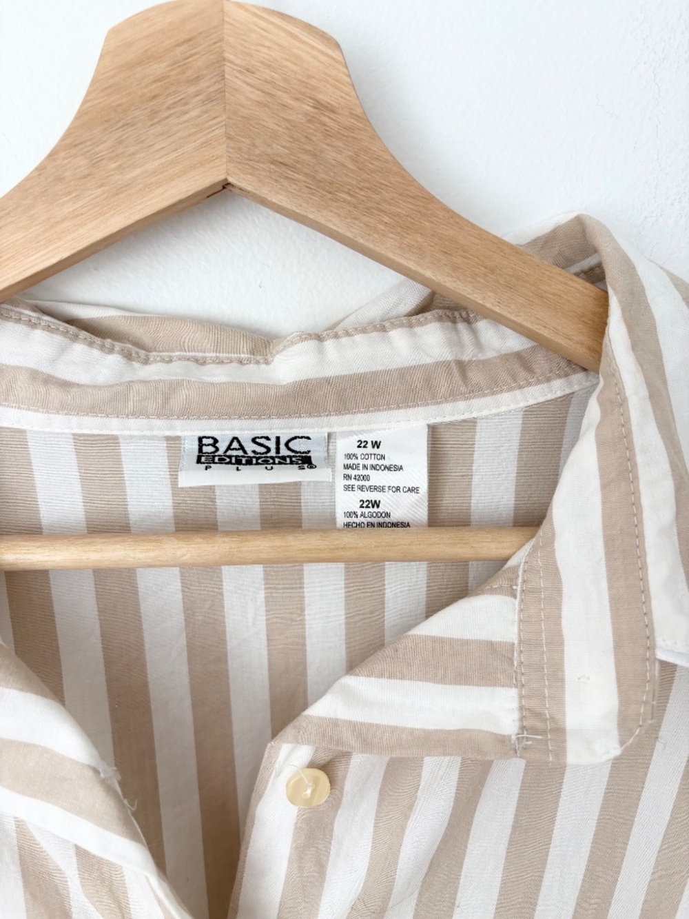 SOLD-Vintage stripe pyjama style button down - Picture 2 of 6